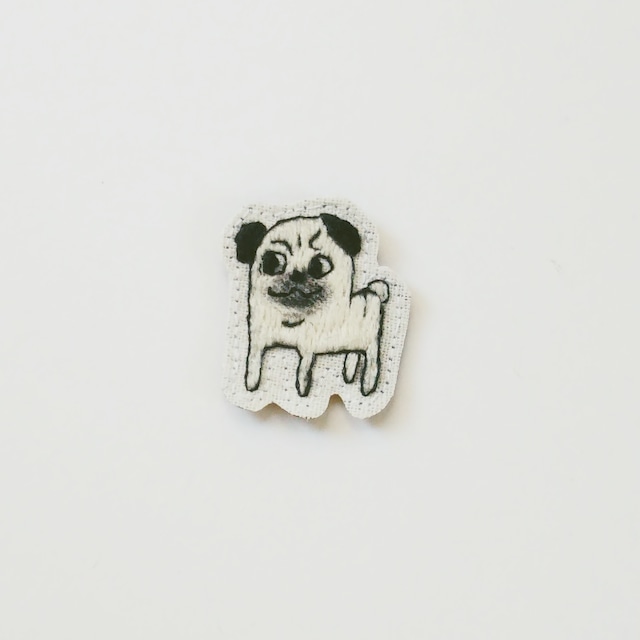 パグちゃんの犬刺繍ブローチ♥ | tsukimiya＿tenui A sishu