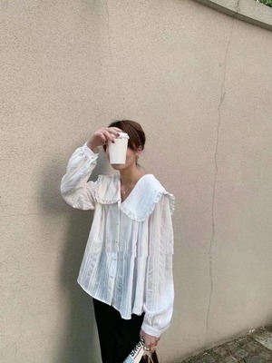 ビッグカラー　フリルブラウス　AJ2205-D18