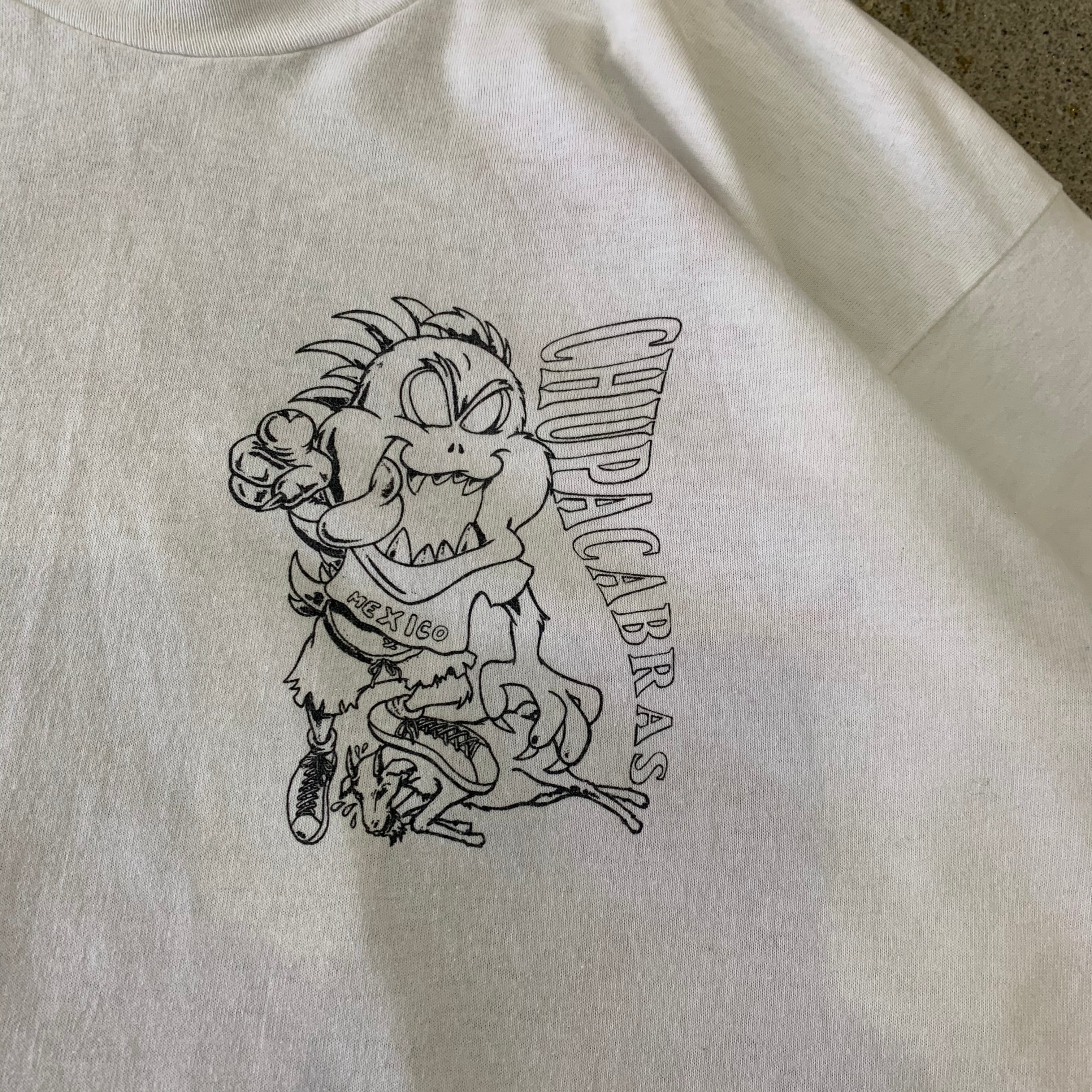 90s CHUPACABRA T-shirt | What