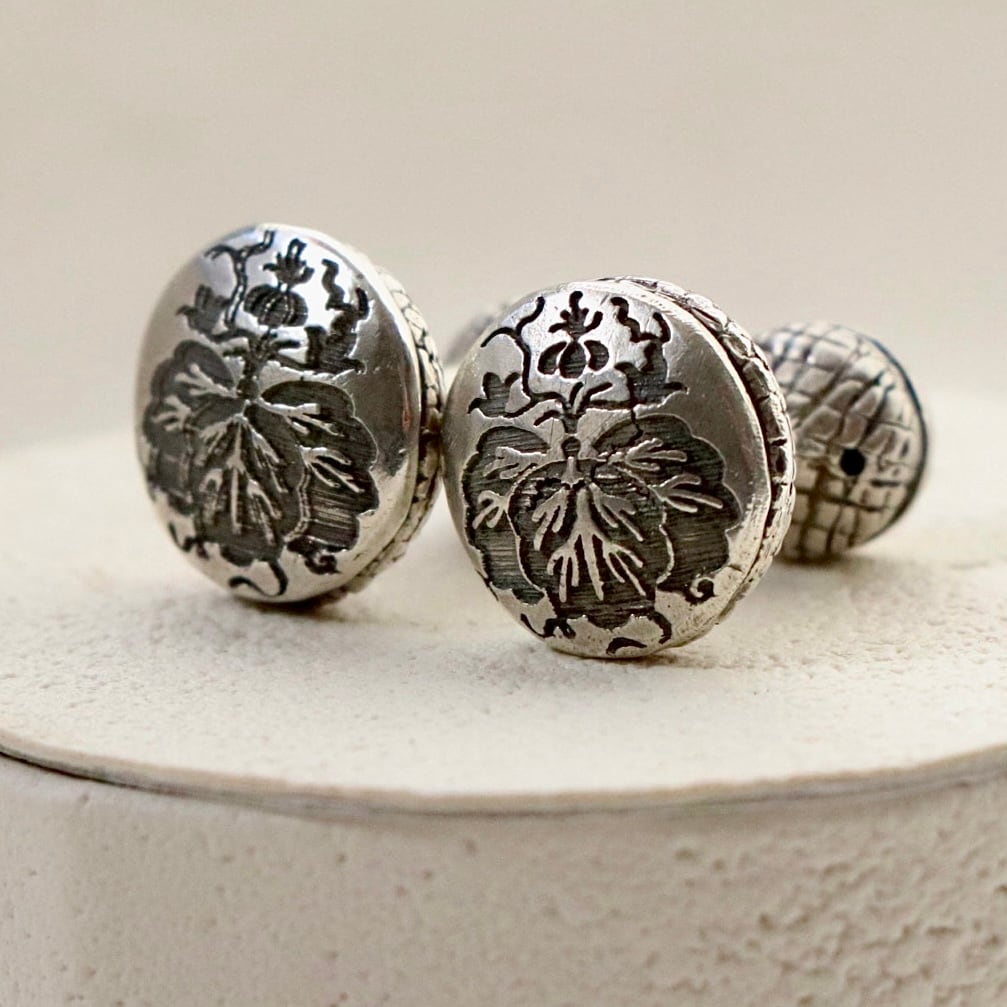 五三の桐の家紋風・カフリンクス | Onc311 Jewelry Design（オンセ