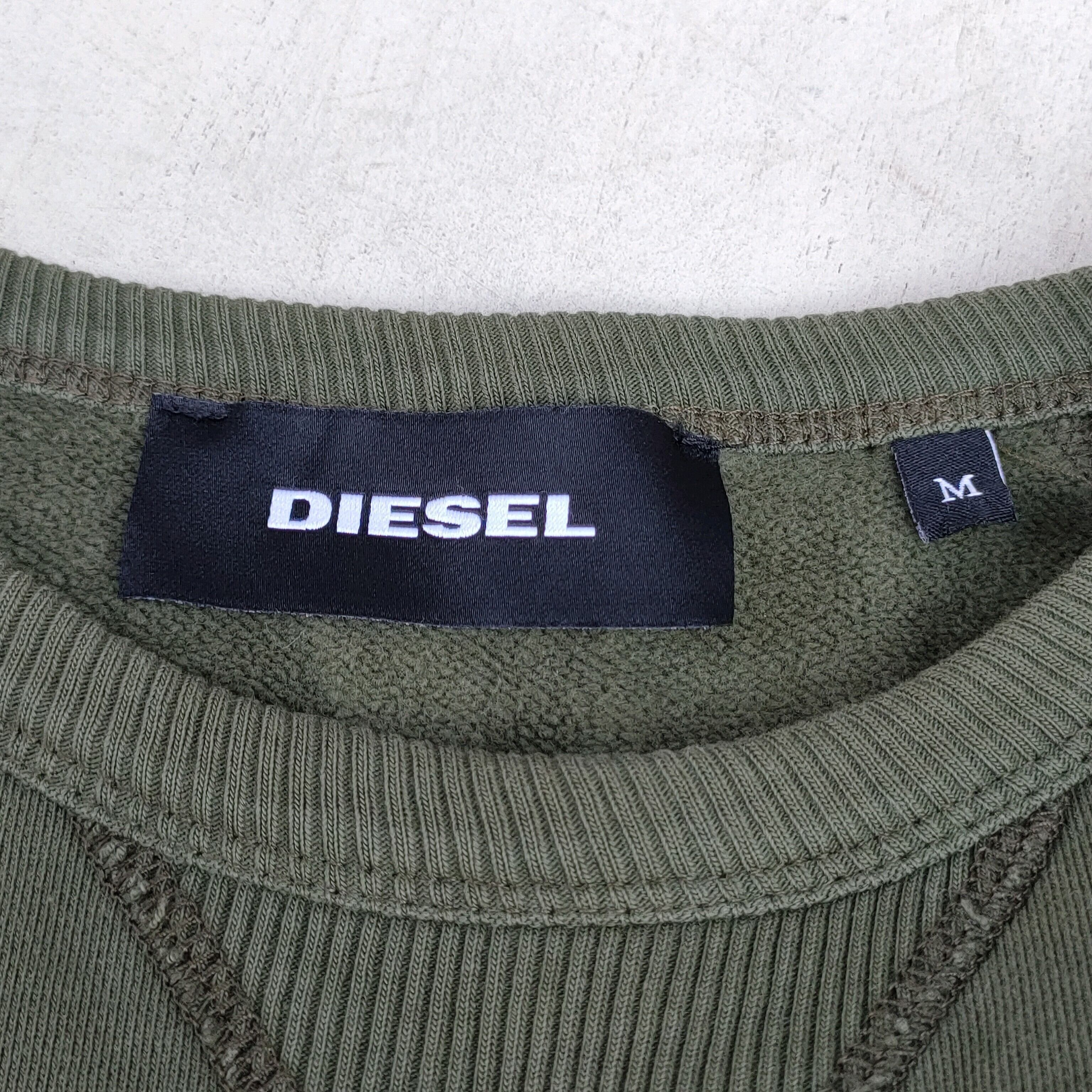 DIESEL　ディーゼル　スウェット　トレーナー　カーキ色　送料込み