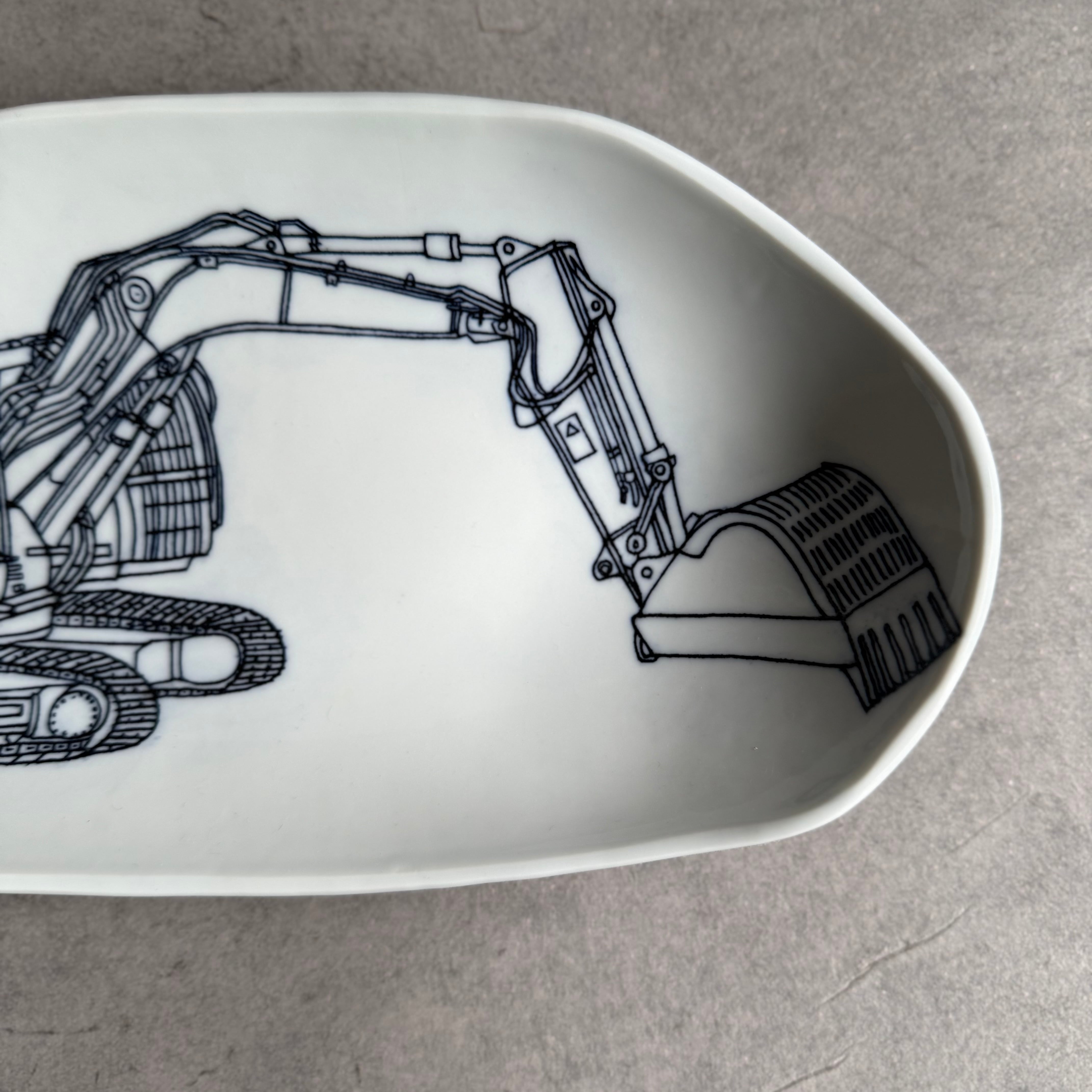 熊本充子 皿 ショベルカー | gallery 一白