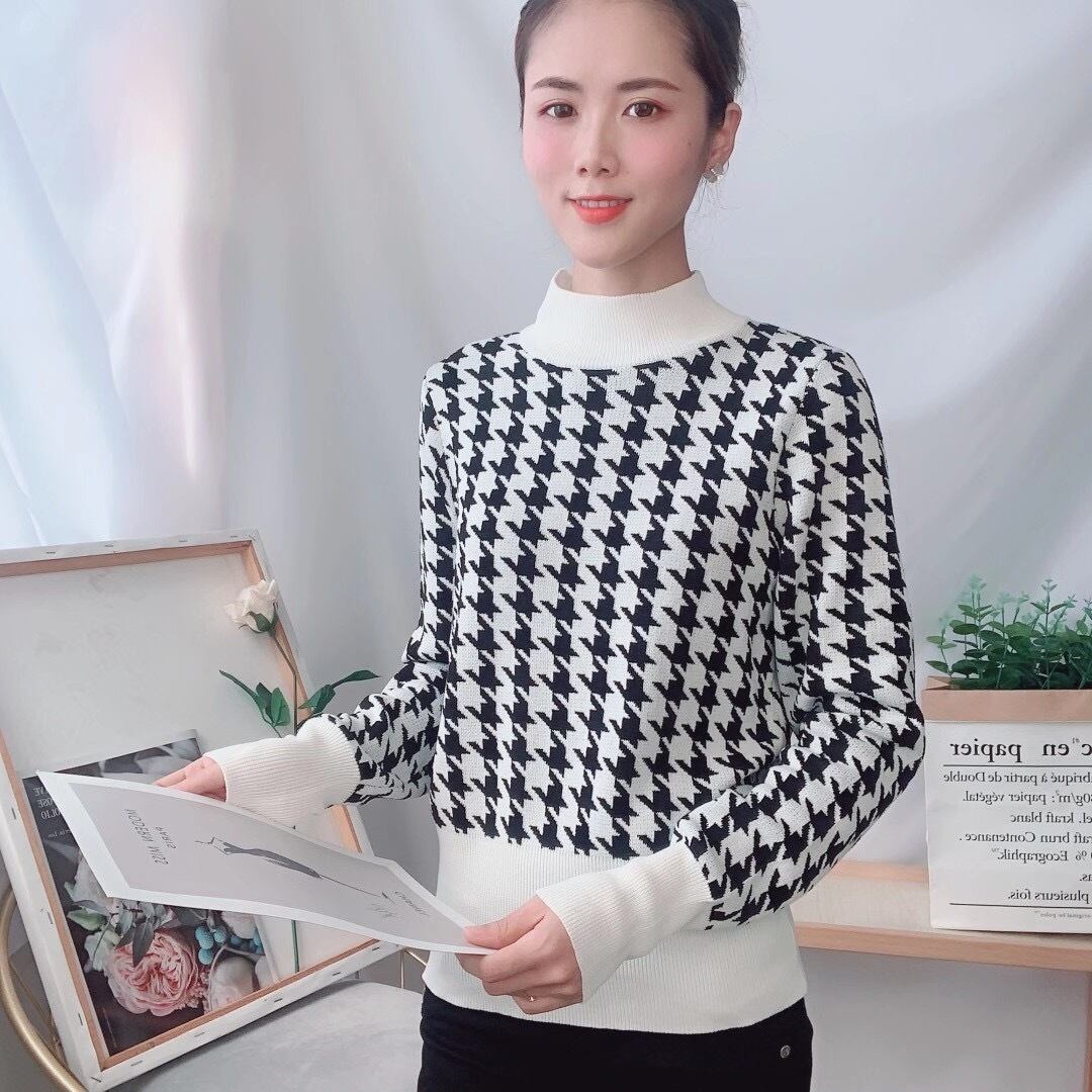 ハイネック千鳥柄ニット