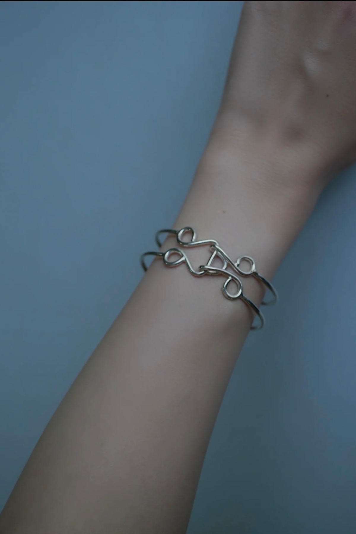 ritsuko karita Silver Hook bangle | physis (ピュシス)