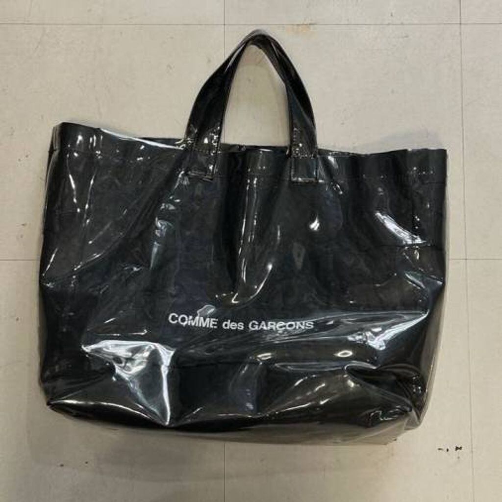 【コムデギャルソン】ボストンバッグ PVC素材 大型 大容量 ブラック コムデギャルソンCOMME des GARCONS PVCボストンバッグ 黒青他 (K-157598)