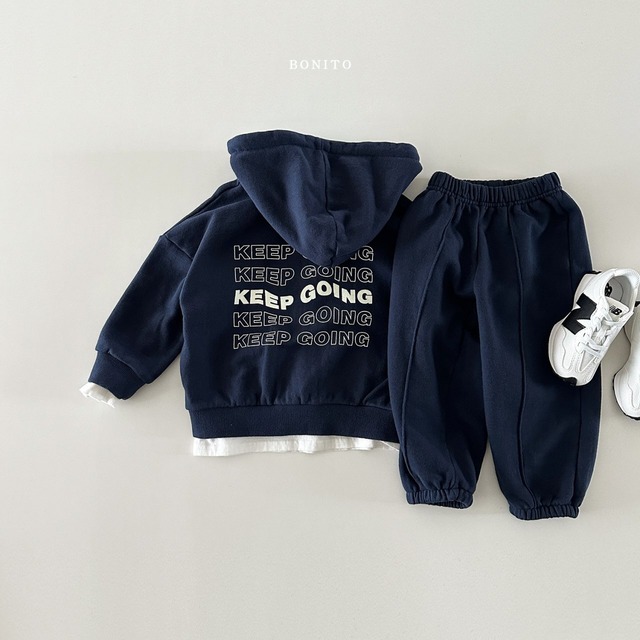 12m(80)XS(90)【即納】bonito KeepGoingフーディーパーカー　navyのみ入荷