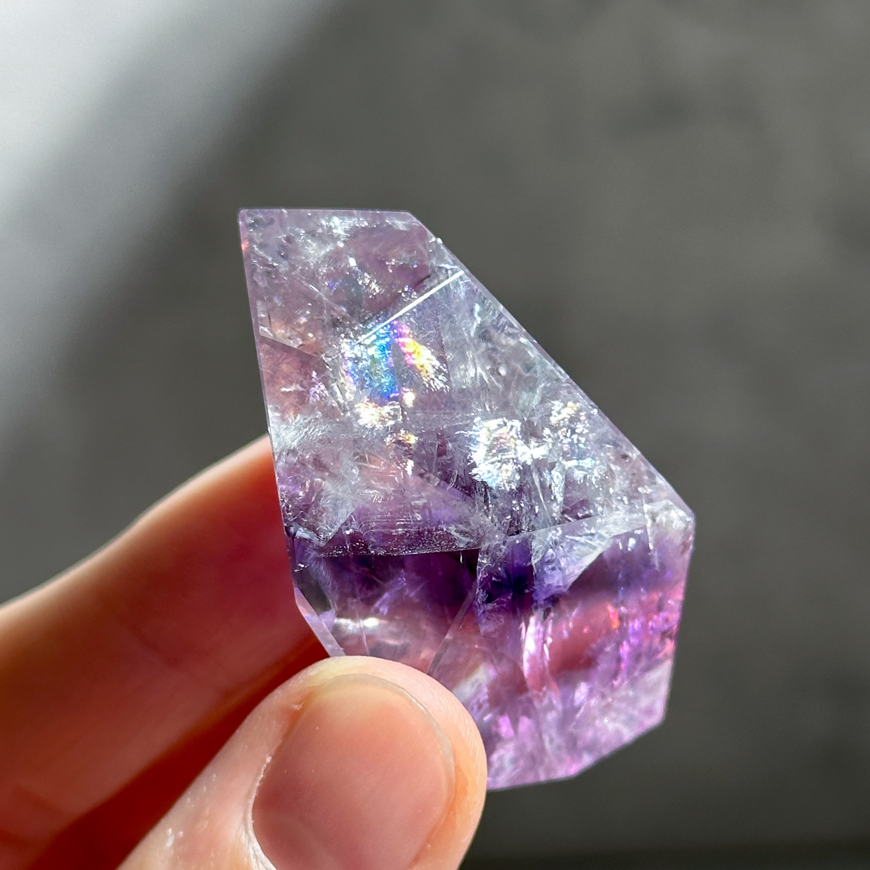 虹◎【ハイクオリティ】ファントムアメジスト フリーフォーム73