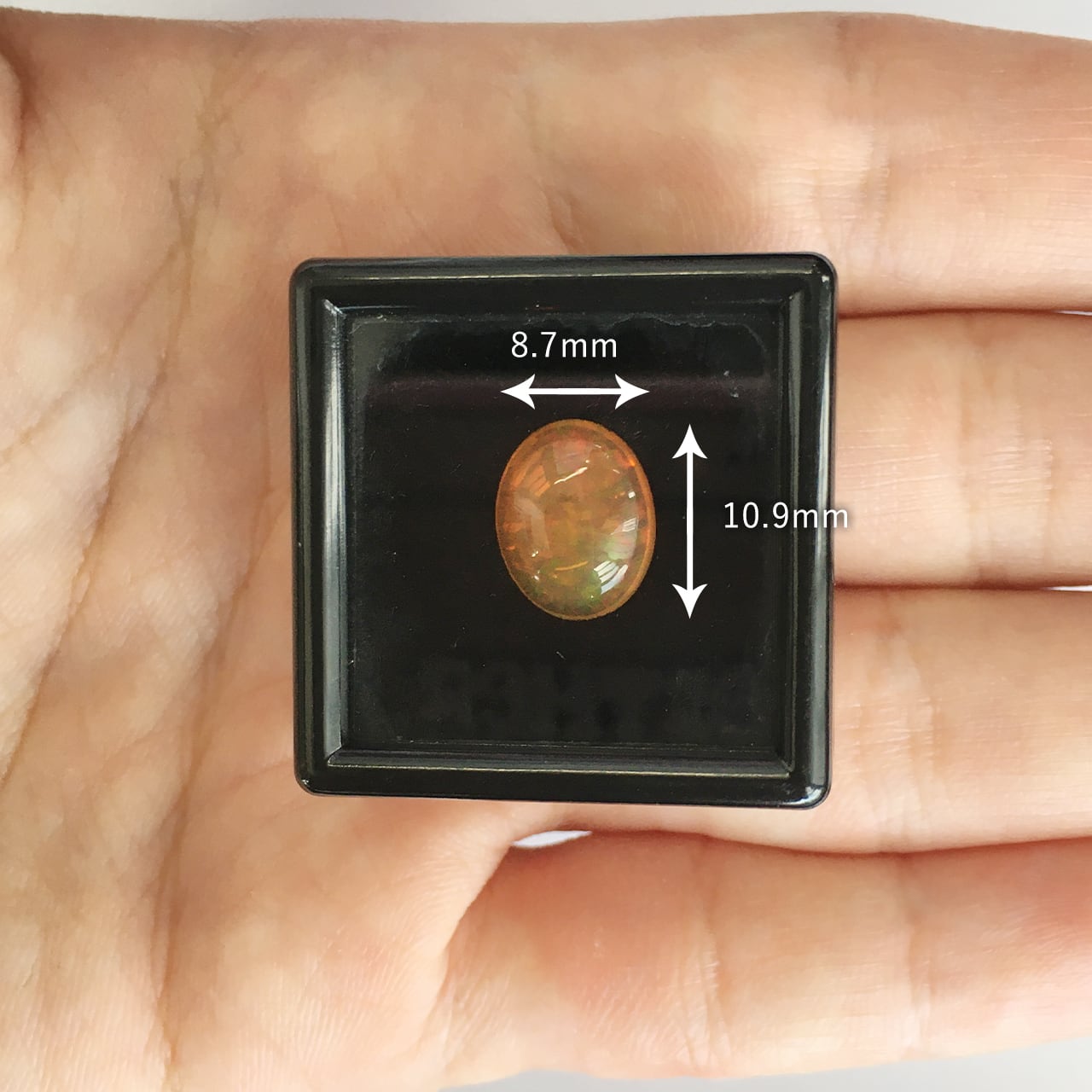 メキシコオパール　ファイアオパール　メキシコ産　2.63ct　オーバル　カボション　ファイヤーオパール　ルース　裸石