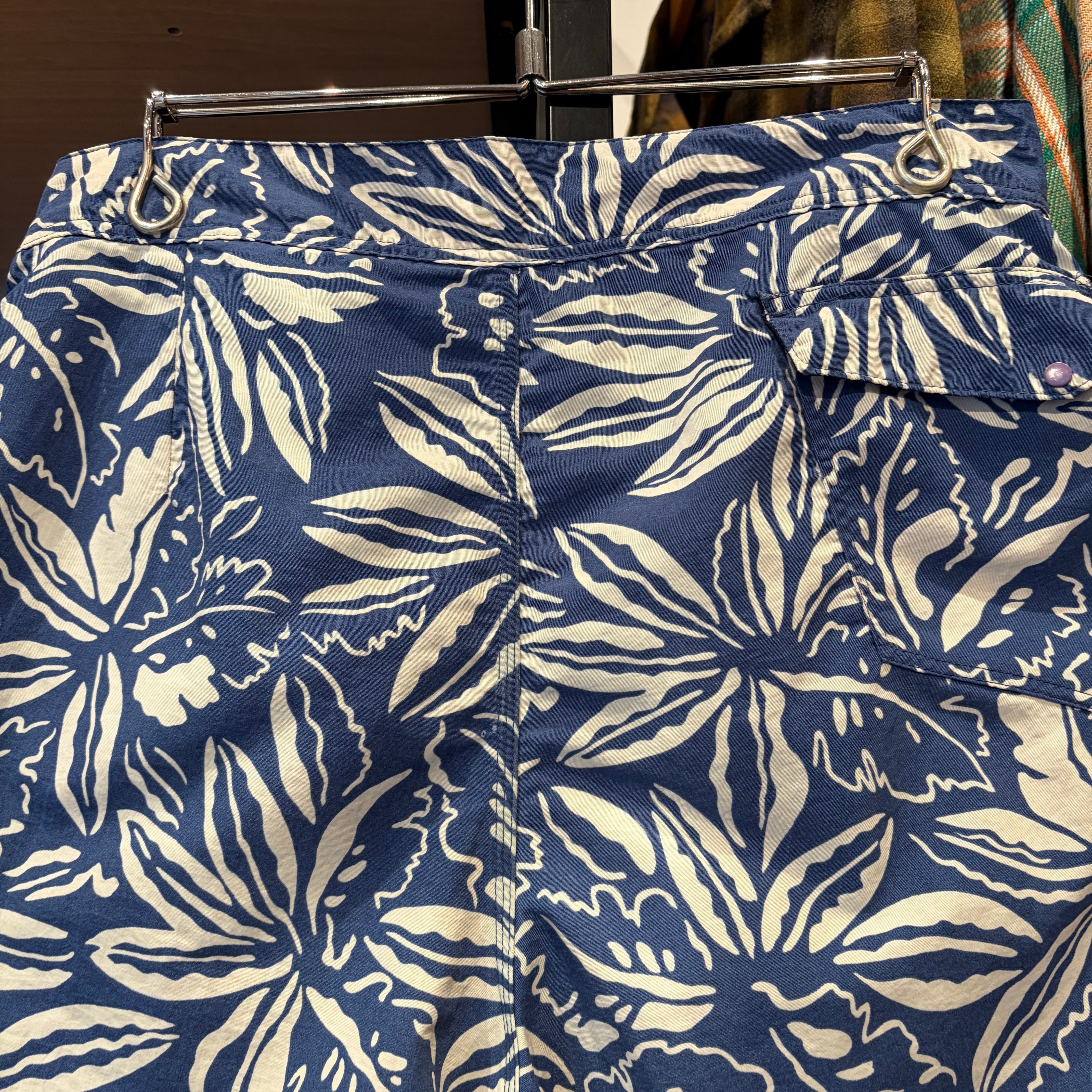 Ⓝ1990s PATAGONIA SURF TRUNKS SHORTS LEAF | safarionline