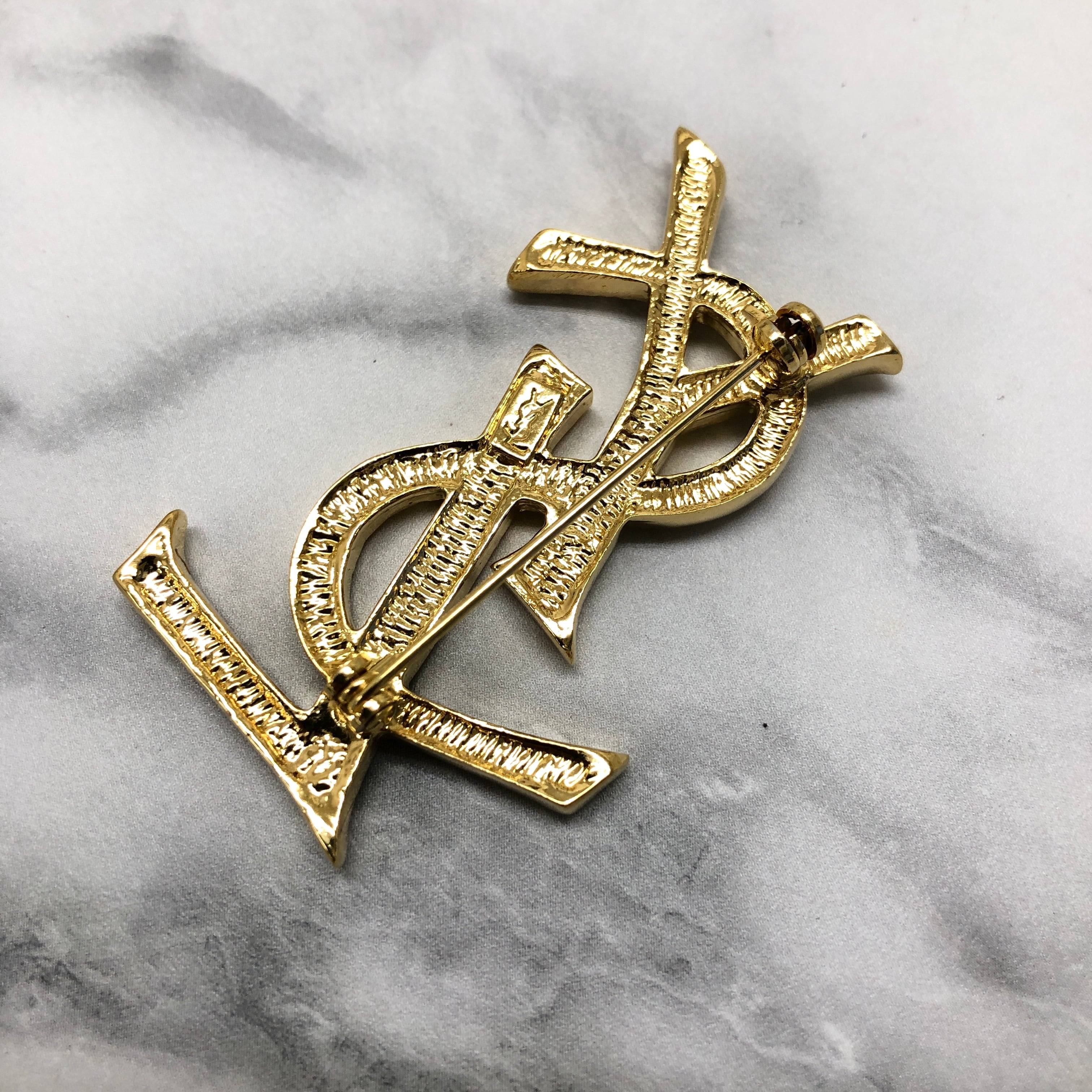 Yves Saint Laurent イヴサンローラン YSL カサンドラ ストーン 