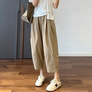 冷感 ウエストゴム タック入り 九分丈 パンツ レディース パンツ ボトムス タックパンツ クロップドパンツ 9分丈 ワイド テーパード ポケット ハイウエスト ウエストゴム 伸縮性 薄手 アイス生地 かわいい 大人可愛い シンプル カジュアル おしゃれ こなれ感 ラフ ボーイッシュ ルーズ 無地 春 夏 秋 ママ 通勤 学生 学校 通学 デート お出かけ 旅行 公園 女子会 休日 韓国 楽ちん 体型カバー 普段使い 着回し L XL フリーサイズ ゆったり 特大 黒 ブラック アプリコット ネイビー