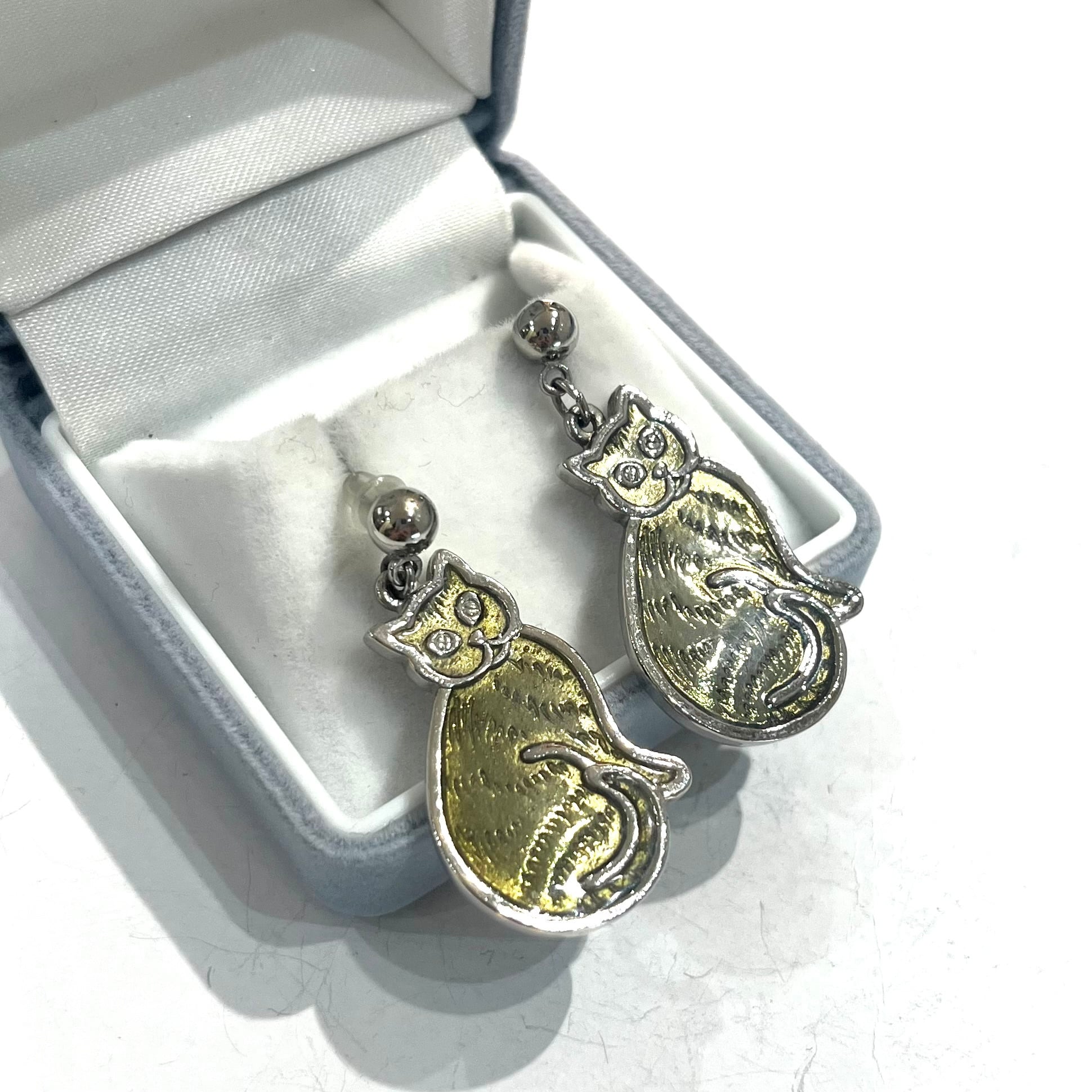 希少品！アメリカヴィンテージ　猫CATピアス　USAアンティークジュエリー古着 AVON】2358 1990s アメリカ製 PRETTY KITTY 猫 キャットピアス