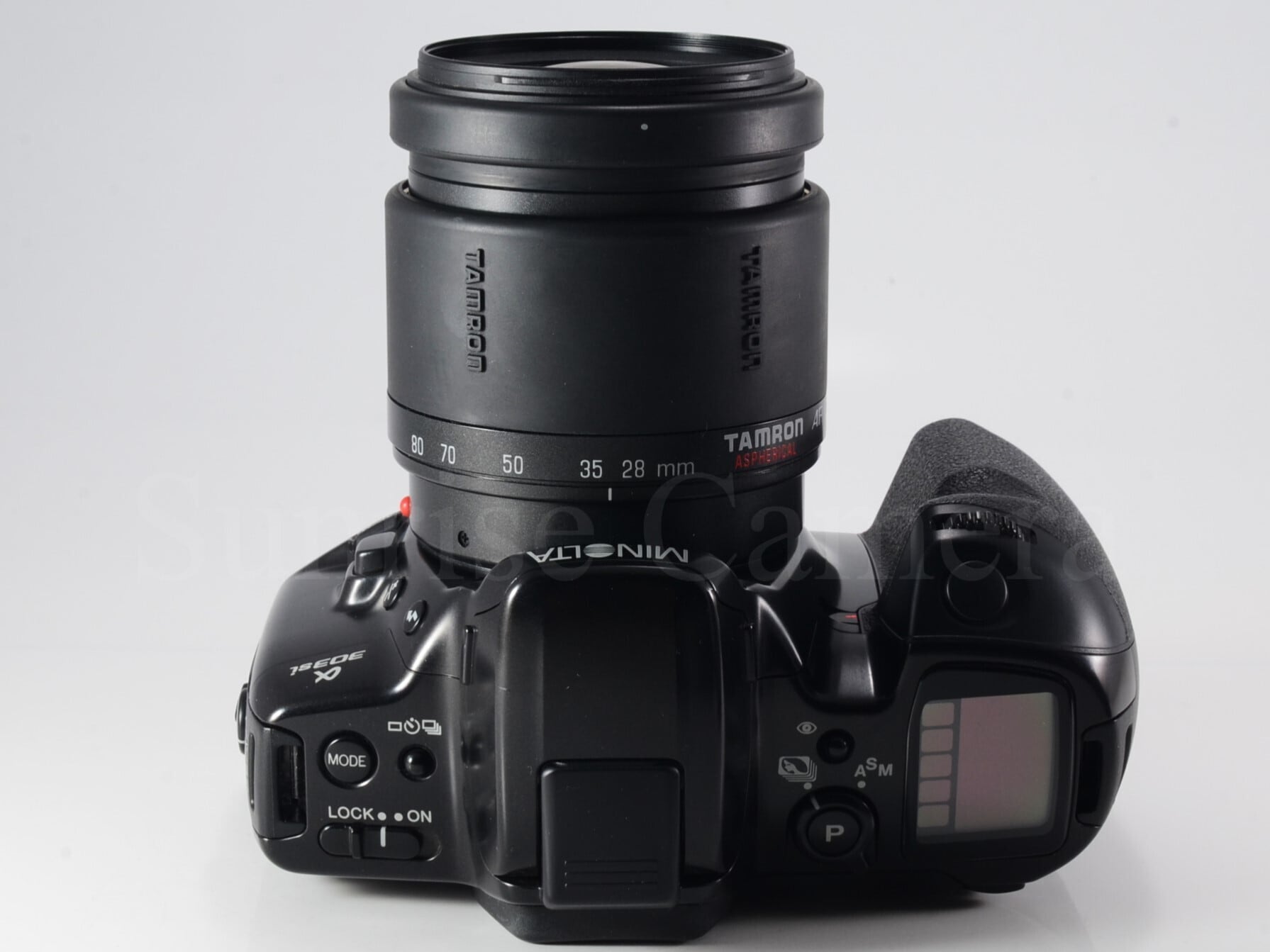 MINOLTA α303si 一眼レフカメラセット(ケース、望遠レンズ付き) MINOLTA α303si 一眼レフカメラセット(ケース、望遠レンズ付き)