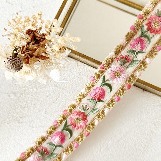 フラワーフェア　[ピンク]　インド刺繍リボン　3330