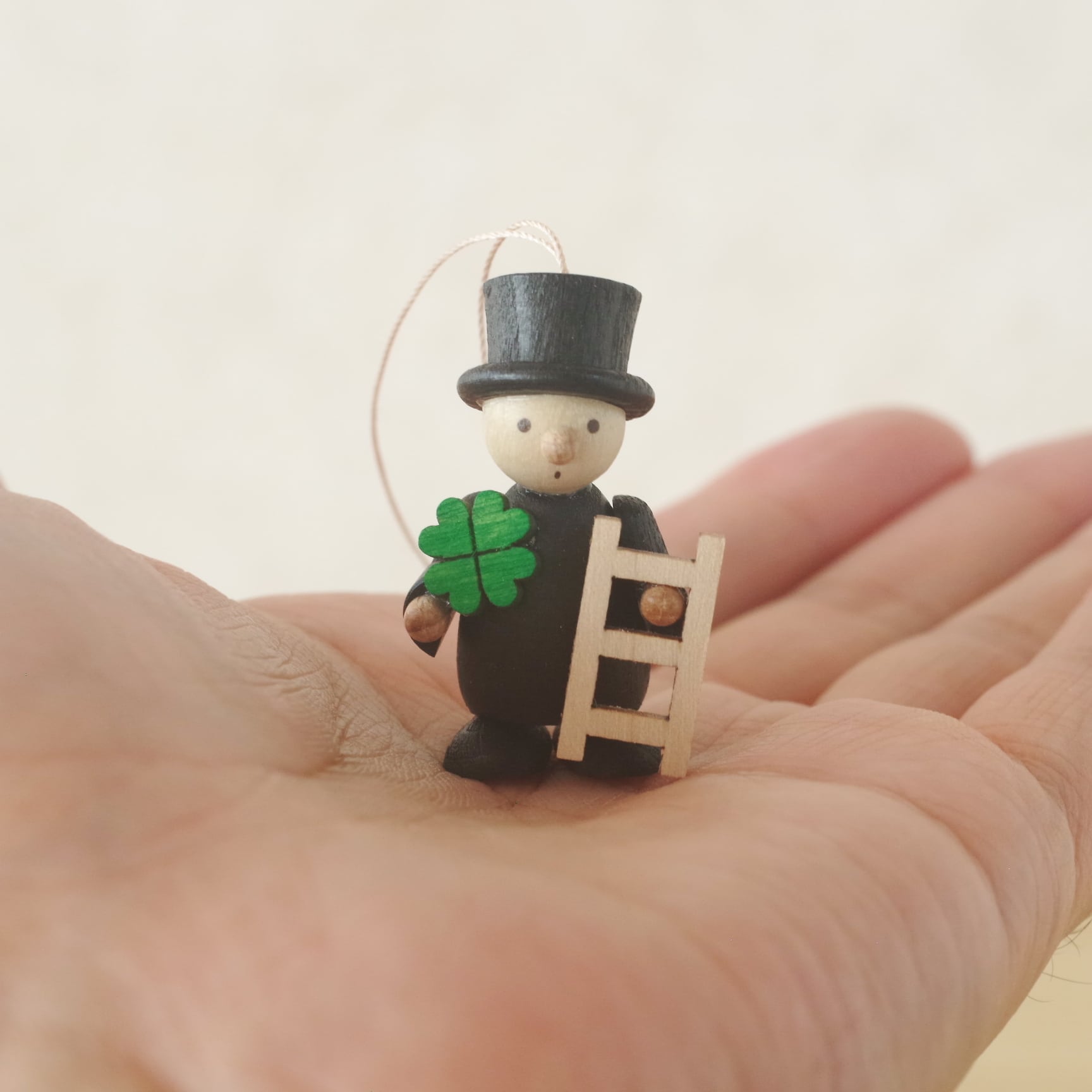 ポールウルリッヒ オーナメント 煙突掃除夫 | 木のおもちゃ専門店