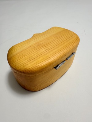 ヒノキ丸型くり抜き　UROKODO餌箱　落とし込み、ヘチ釣り、前打ち用餌箱