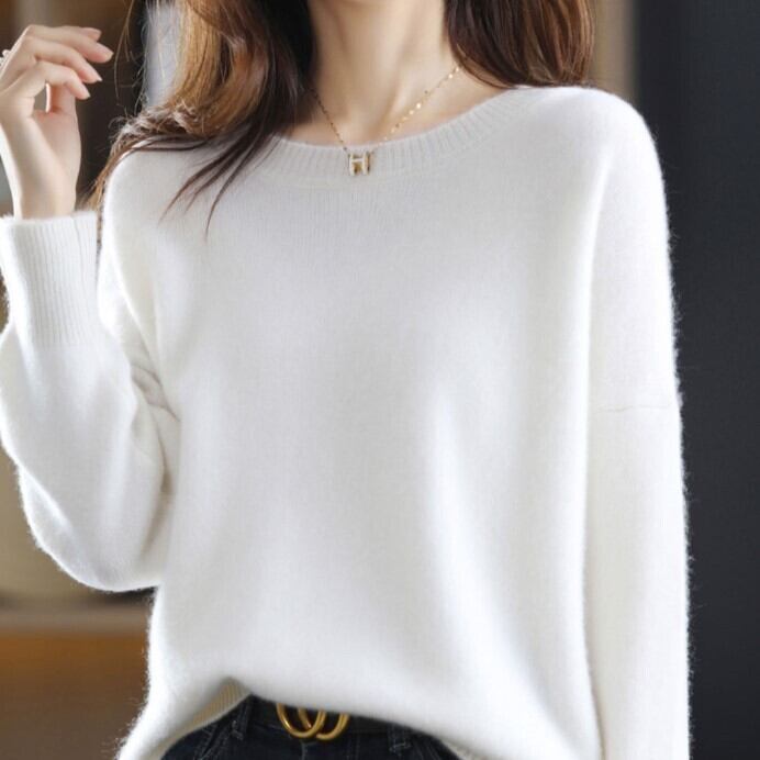 トップス レディース ニット セーター プルオーバー ラウンドネック 長袖 かわいい 大人可愛い きれいめ シンプル カジュアル 大人 おしゃれ お洒落 こなれ感 キュート 主役級 存在感 抜け感 無地 秋 冬 10代 20代 30代 40代 OL 通勤 学生 通学 デート お出かけ 女子会 休日 着回し 普段使い 韓国 韓国系 送料無料 ファッション コーデ スタイル モテ 体型カバー トレンド 流行 S M L XL 2XL ホワイト グレー ライトブラウン ブラウン レッド ブラック