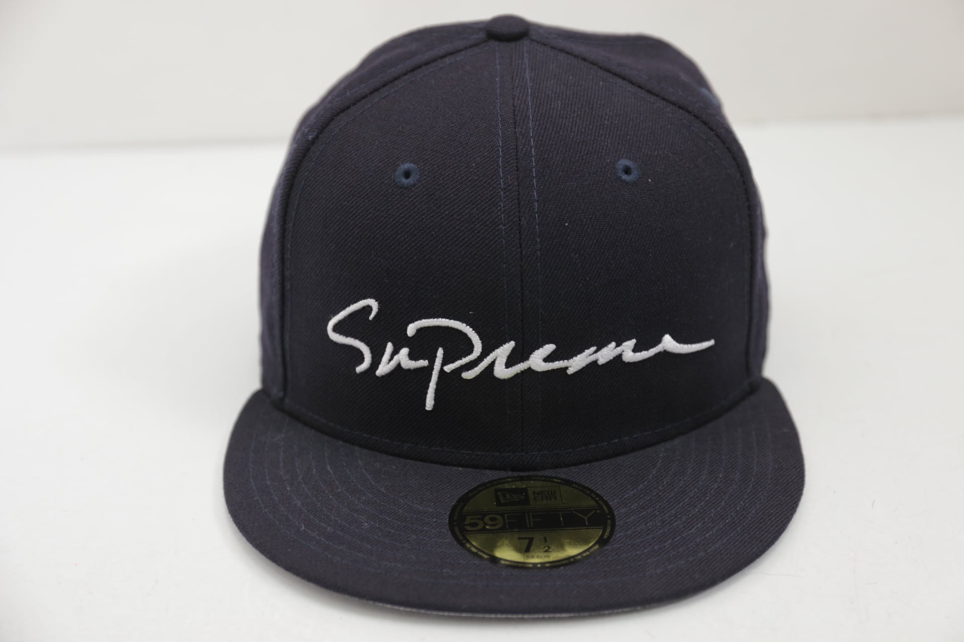 Classic New Era Cap Supreme black 黒