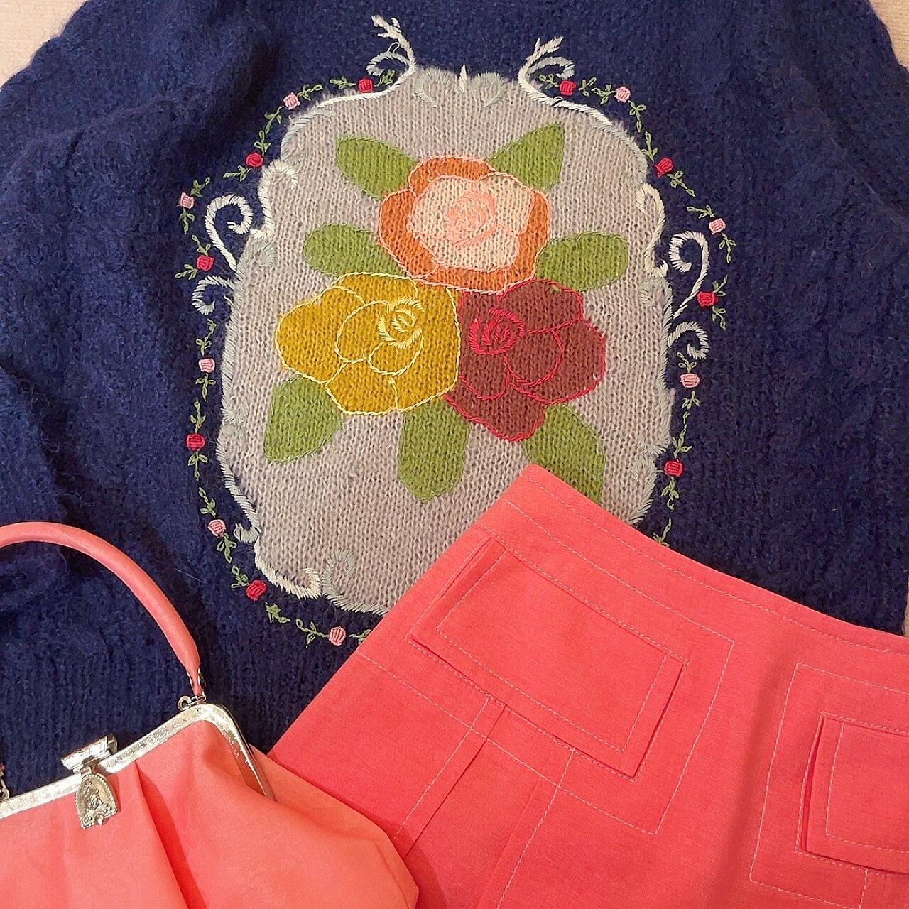 rose frame embroidery knit sweater