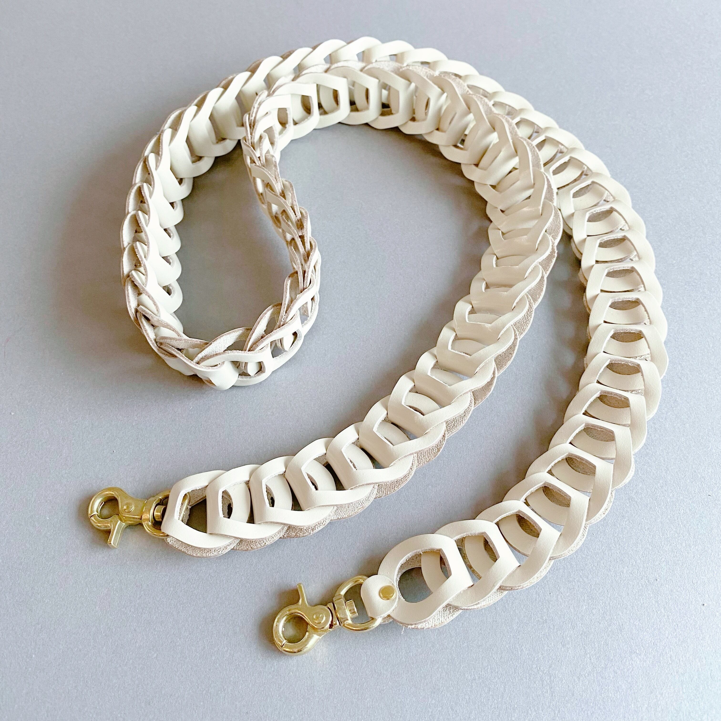 Leather chainスマホショルダーストラップ(オフホワイト) | Allamanda