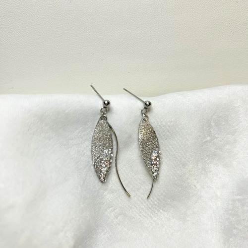 スワロフスキー社クリスタル　ピアス　クリスタル✖️シルク