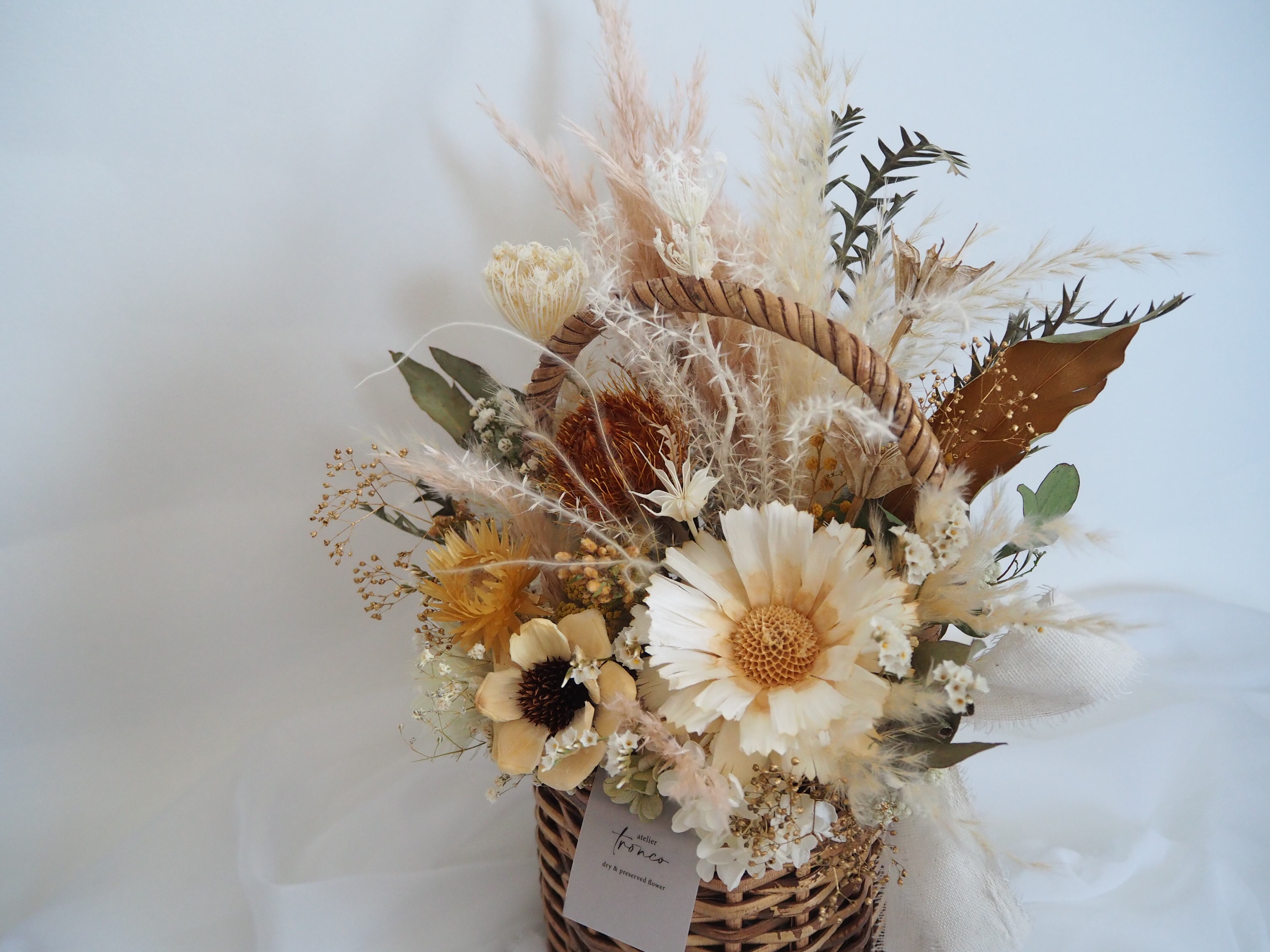 ドライフラワー 花かごアレンジ① ナチュラルインテリア ドライフラワーのバスケットアレンジ basket