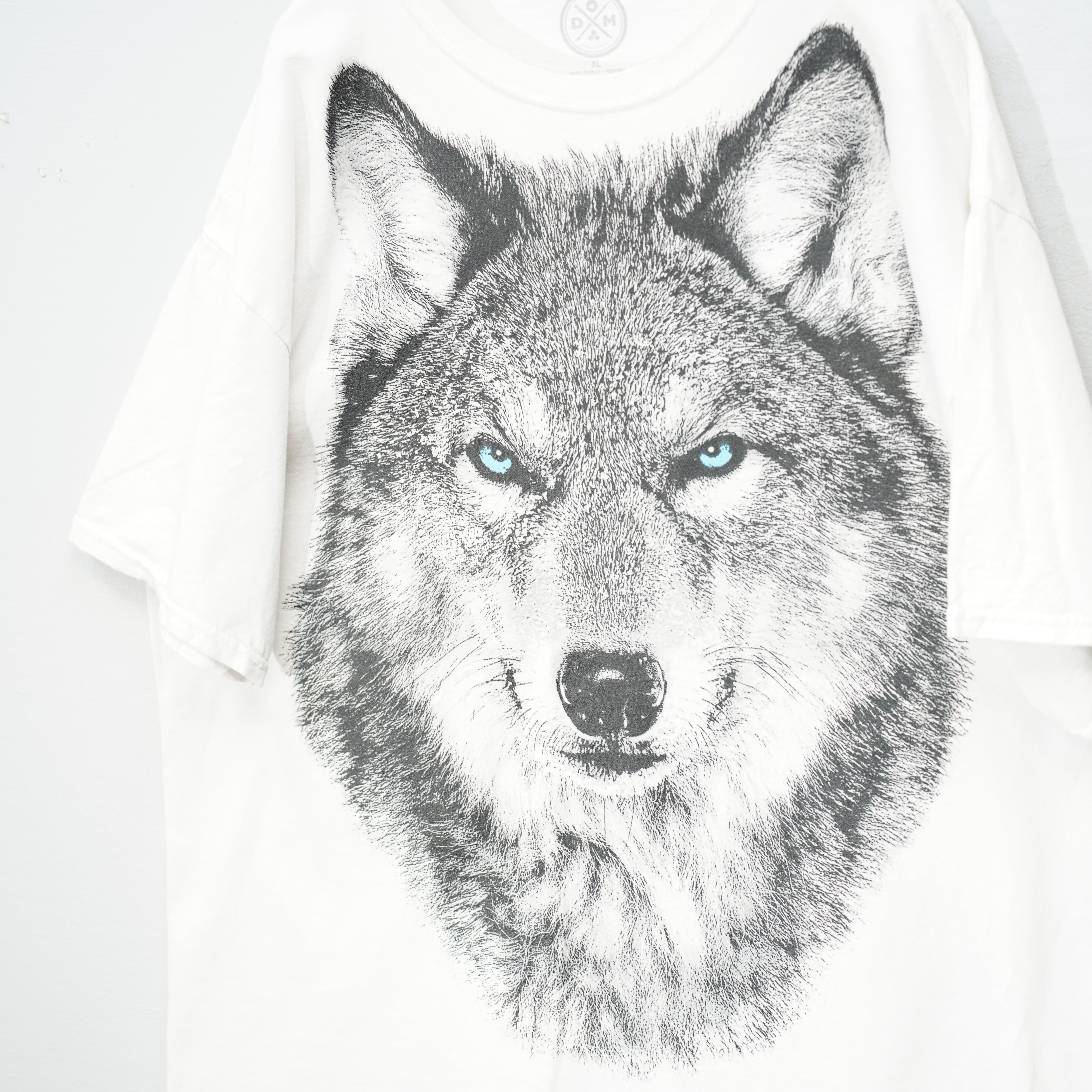 USA VINTAGE DOM WOLF FACE PRINT DESIGN OVER T SHIRT