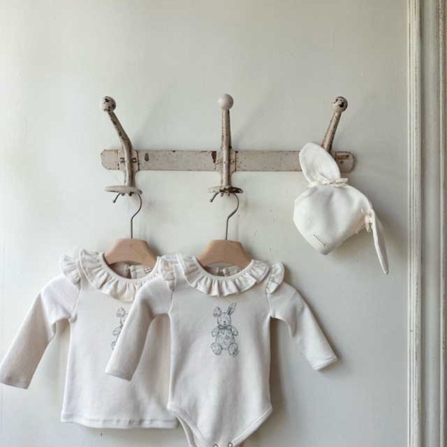 【BABY】韓国風　ウサギ柄ロンパース、tシャツ