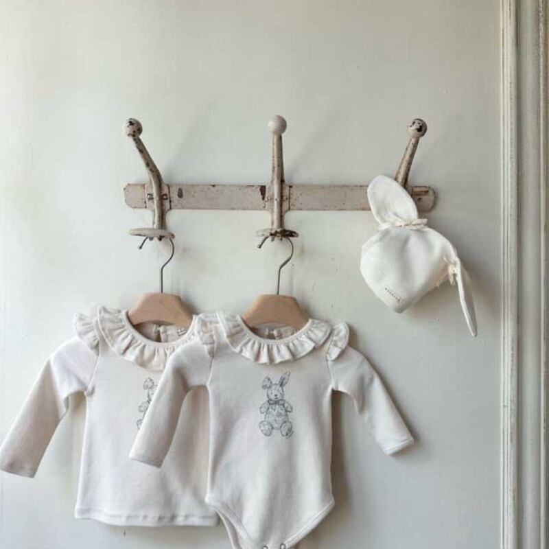 【BABY】韓国風 ウサギ柄ロンパース、tシャツ