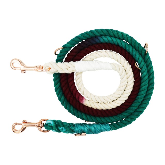 NEW【SASSY WOOF】HANDS FREE ROPE LEASH - HOLLY JOLLY