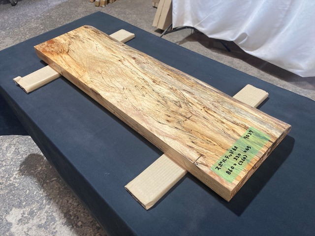 スポルテッド材9037　一枚板無垢 乾燥材　860ｘ220ｘ45㎜ 　カウンター　テーブル　ローテーブル　窓台