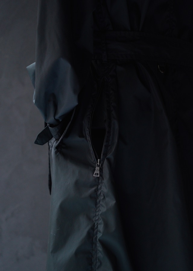 00's PRADA raglan sleeve nylon trench coat