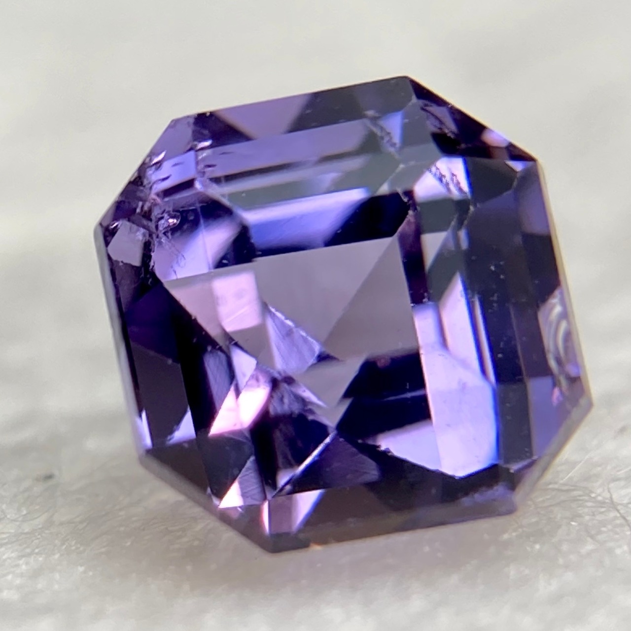 スピネル 0.81ct パープル 八角形