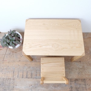 栗の木　Chocolatのテーブル　【G19】　木育　キッズデスク　初めてのプレゼントに　心に優しい家具