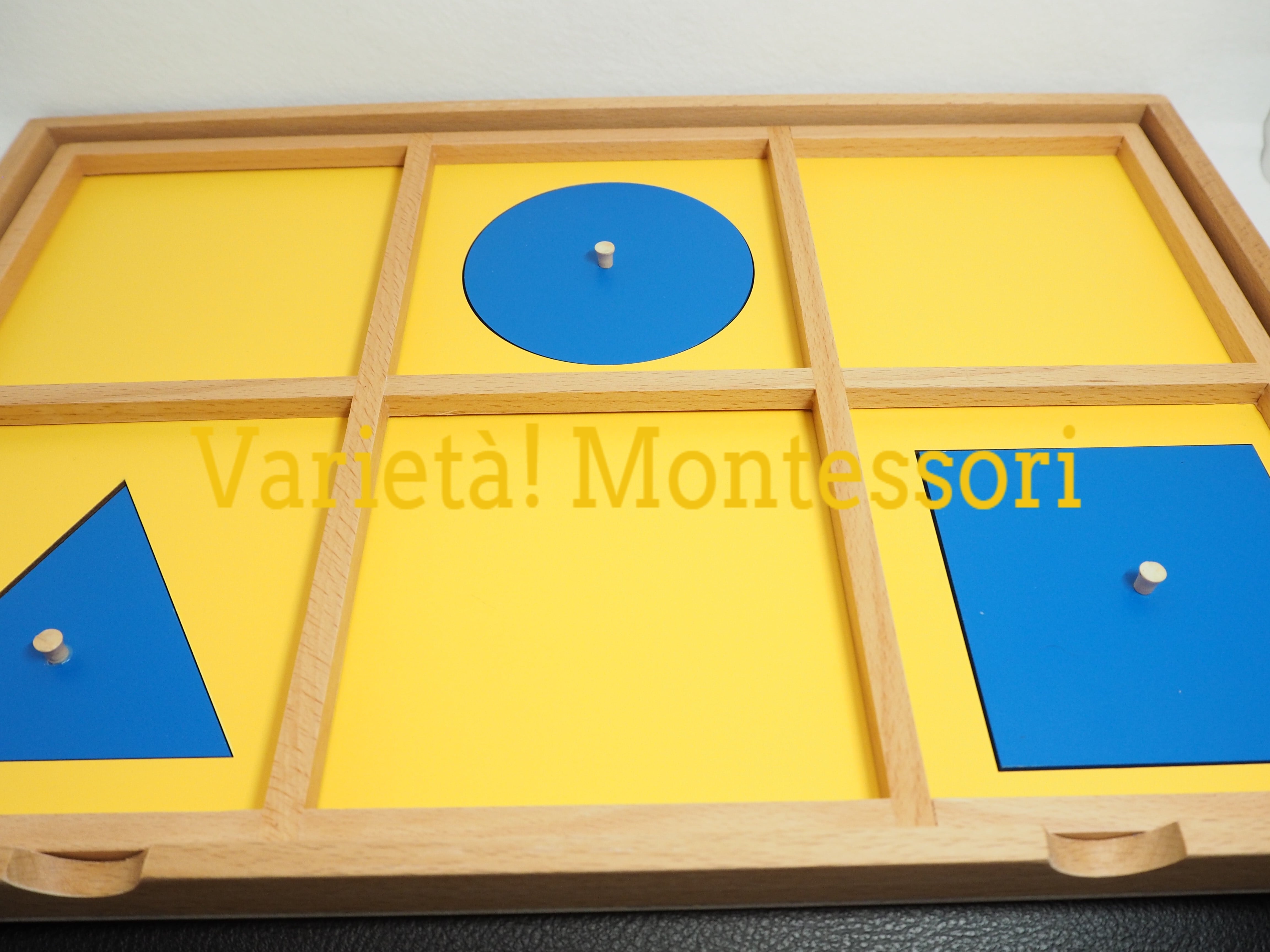 モンテッソーリ　幾何たんす用　デモンストレーション・トレイ　Montessori