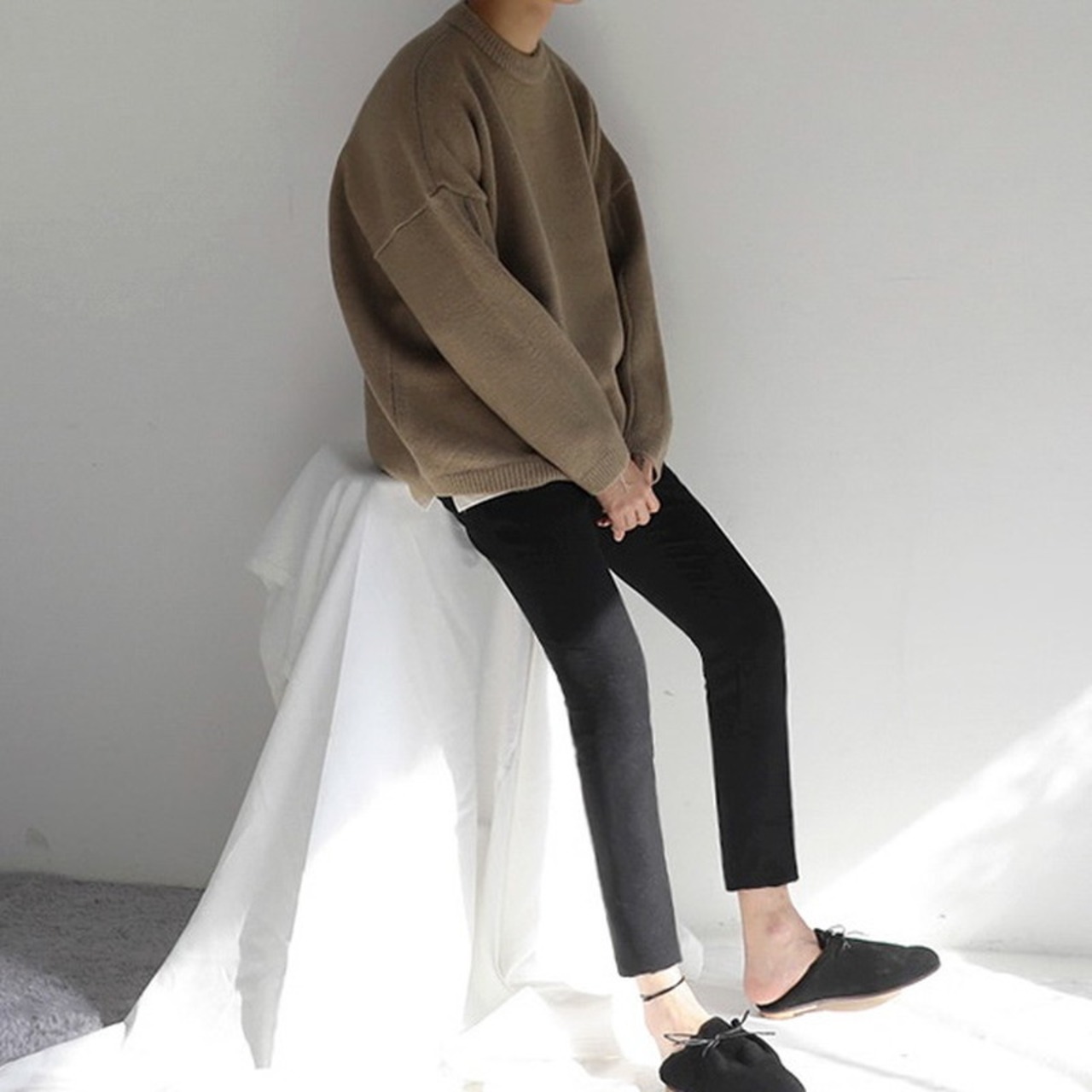 シンプルモードラウンドネックニット　993