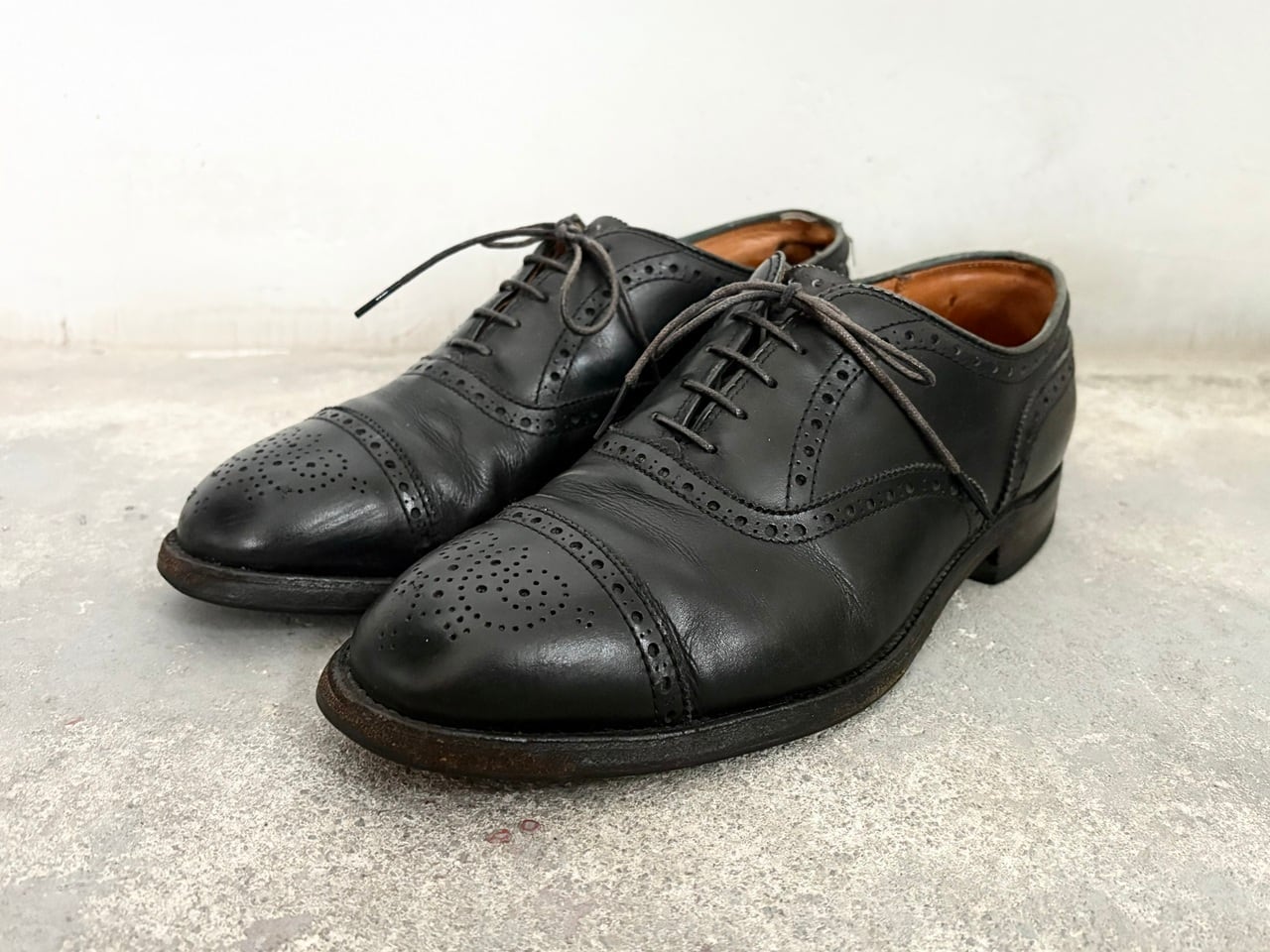 Alden Wing tip leather shoes BLACK MADE IN USA