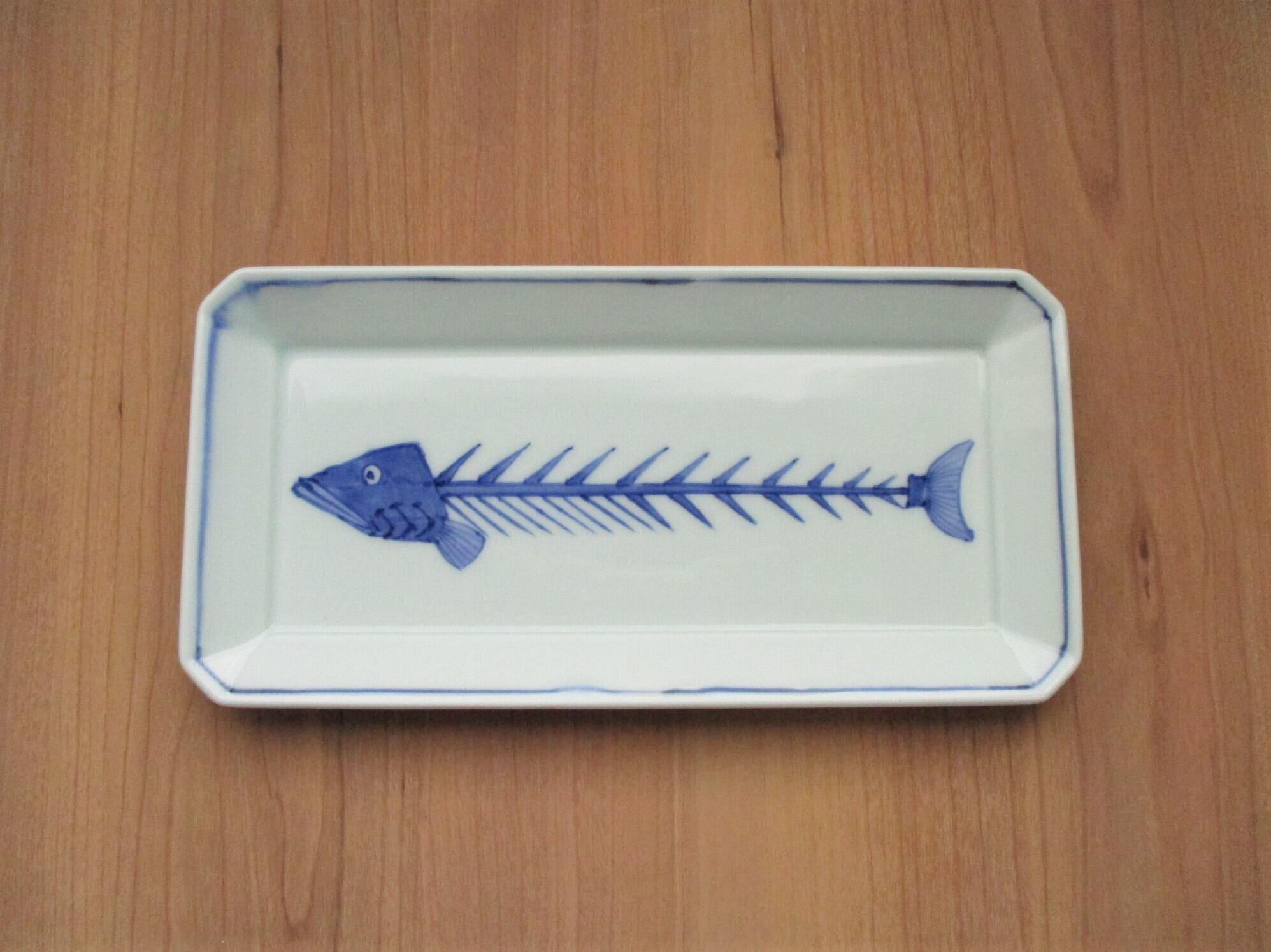 有田焼手作り織部たたき風景画波淵長角皿 有田焼手作り織部たたき風景画波淵長角皿 織部たわみ長角皿 - 【