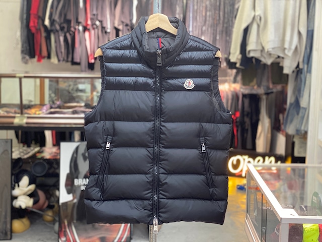 MONCLER DUPRES GILET 1 BLACK DOWN VEST 300JI8554