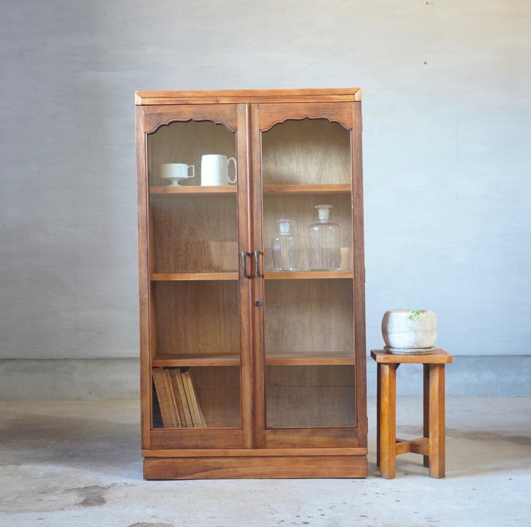 気品のあるキャビネット