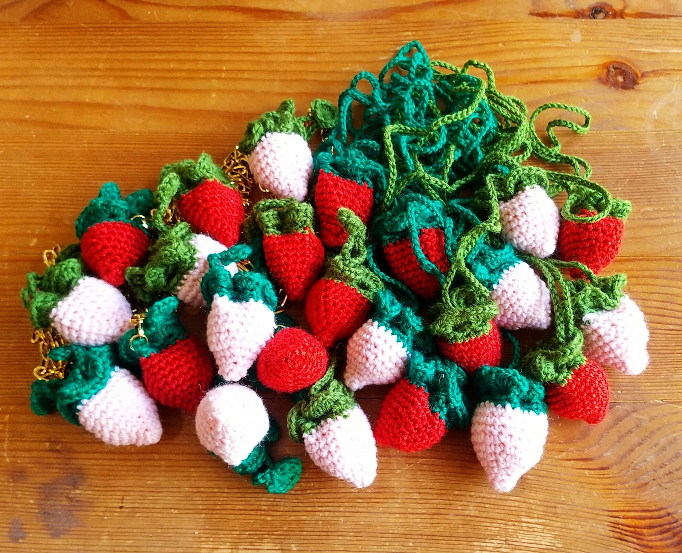 坂田敦子 いちごきんちゃくネックレス | ハンドメイド＆雑貨店needle