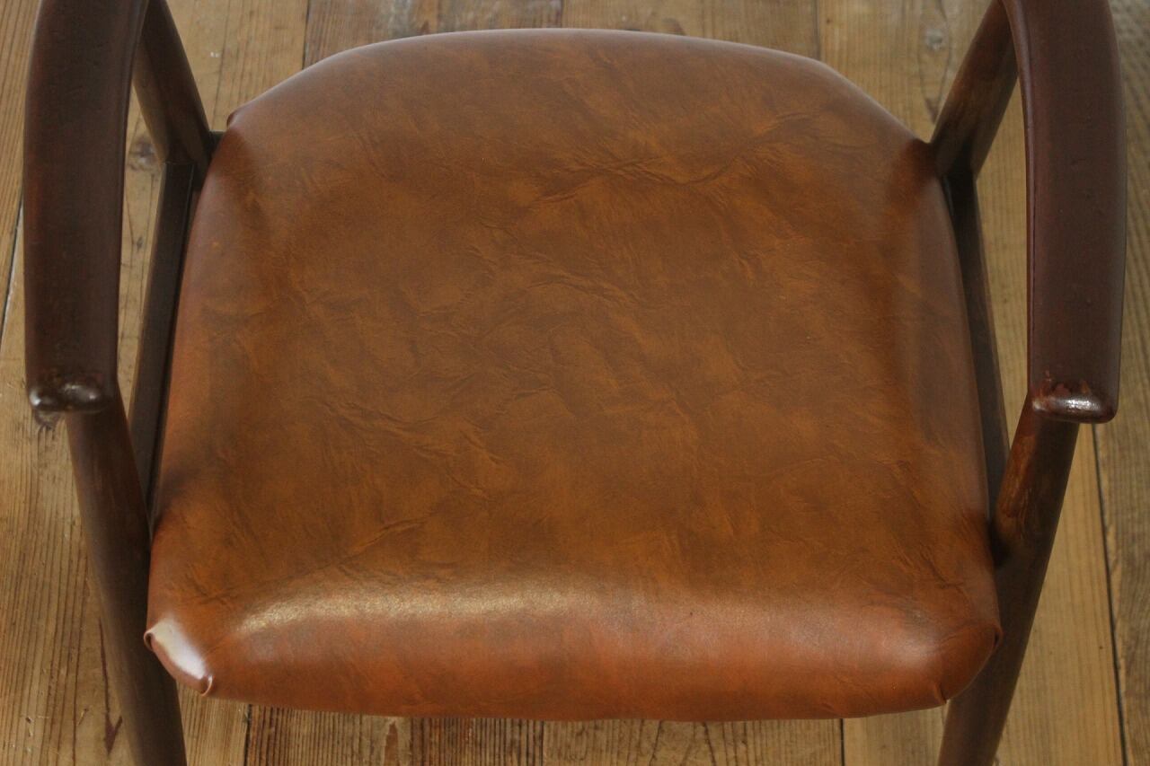 辻木工 ダイニング アームチェア ビーチ材 合皮 茶 ブラウン レトロ 1 辻木工 ダイニング アームチェア ビーチ材 合皮 茶 ブラウン レトロ 1