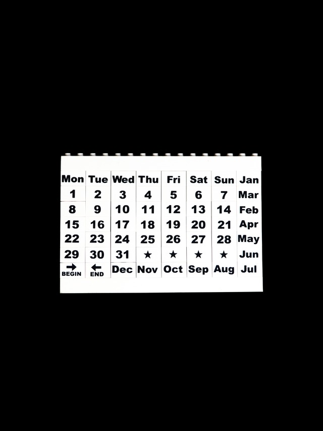 Block-style perpetual calendar