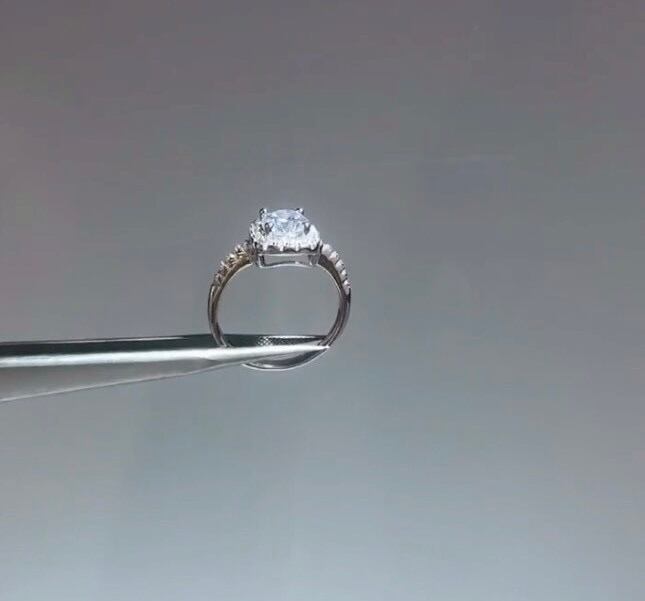 モアサナイト 0.5ct ハローデザインリング｜S925刻印＆GRA鑑定書付