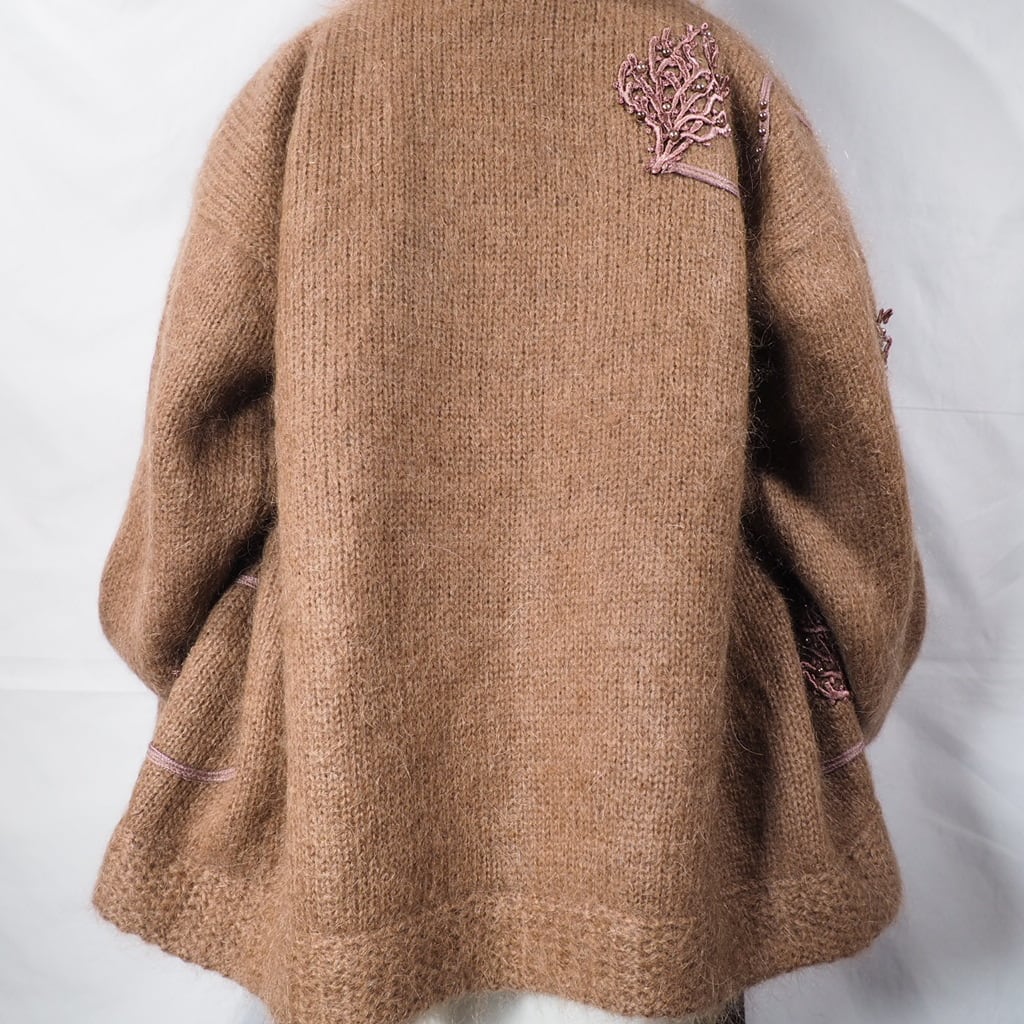 Plants × Perl Embbossed Design Light brown wool knit cardigan