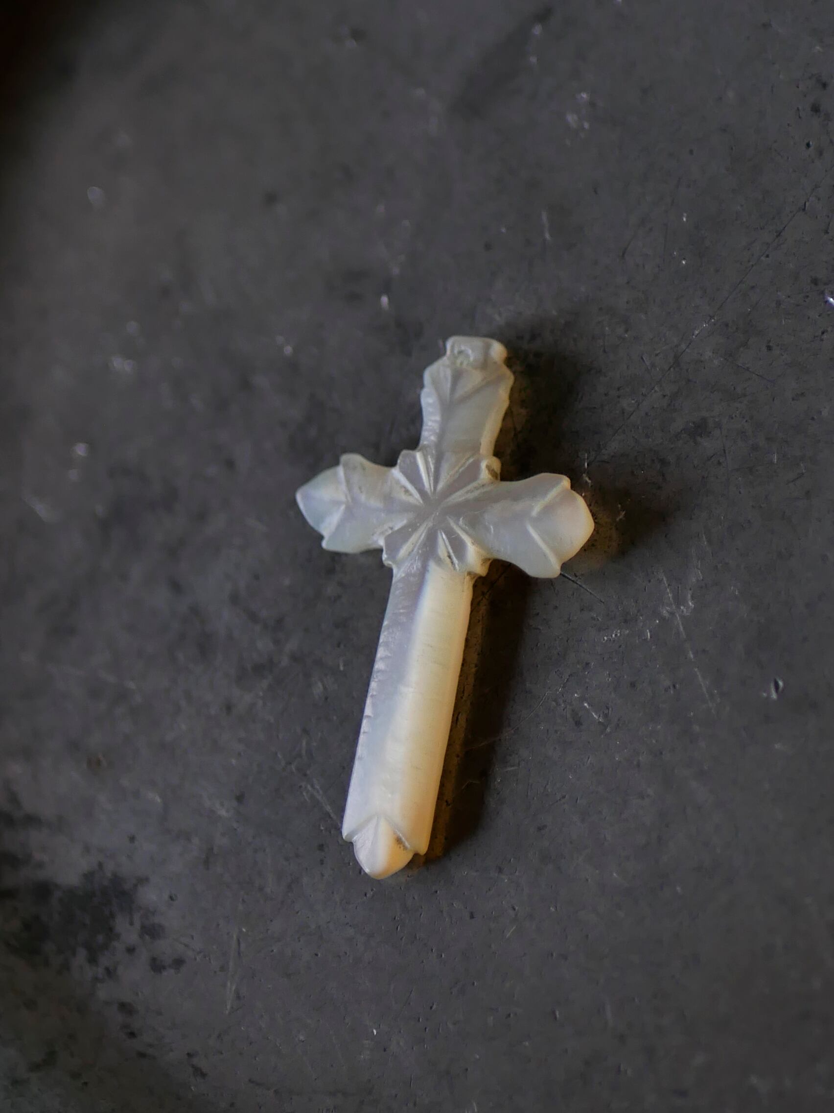 マザーオブパール 十字架 クロス ペンダントトップ フランスアンティーク