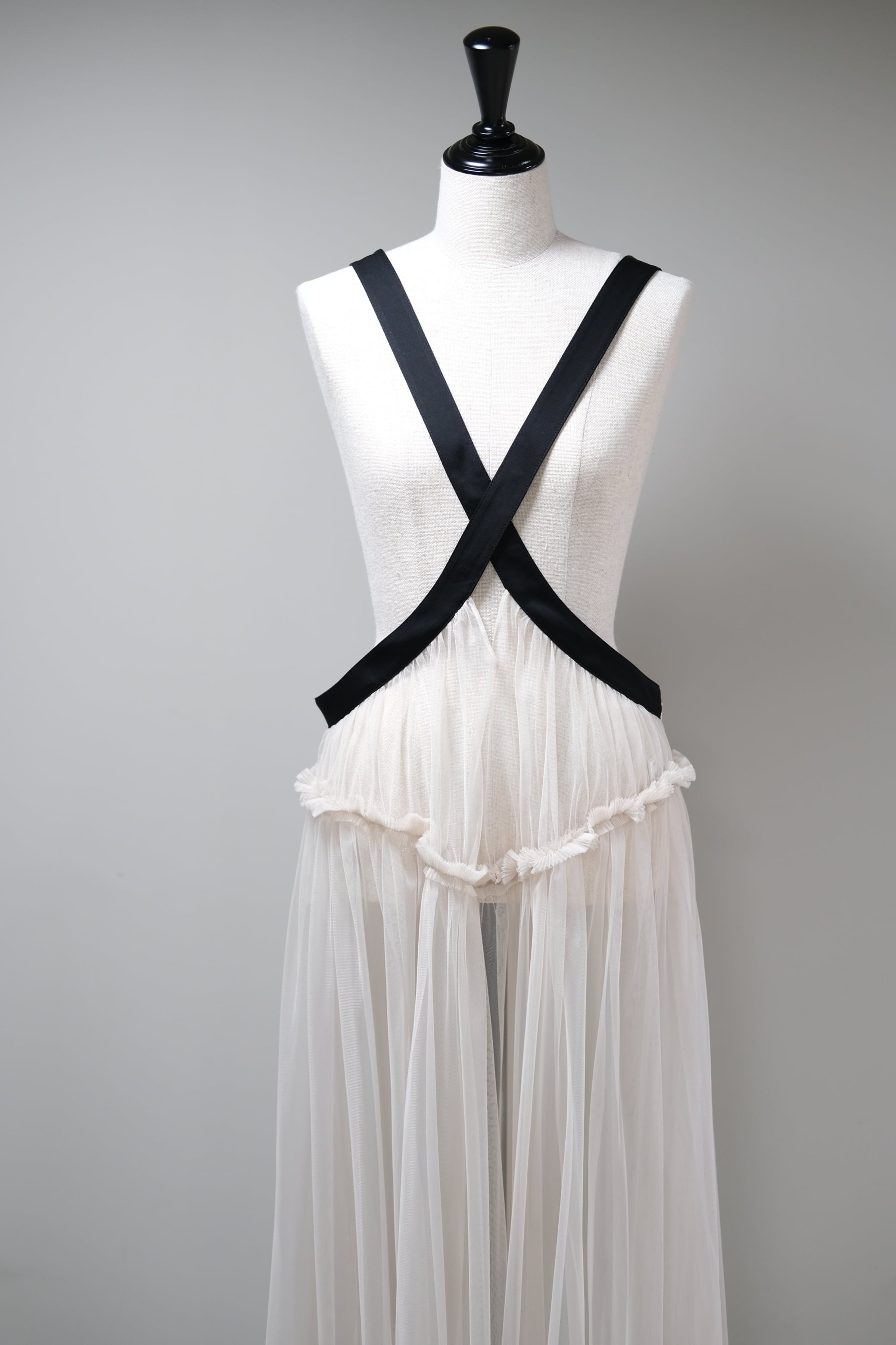 新品未使用タグ付】FETICO TULLE PINAFORE DRESS 新品未使用タグ付】FETICO TULLE PINAFORE DRESS