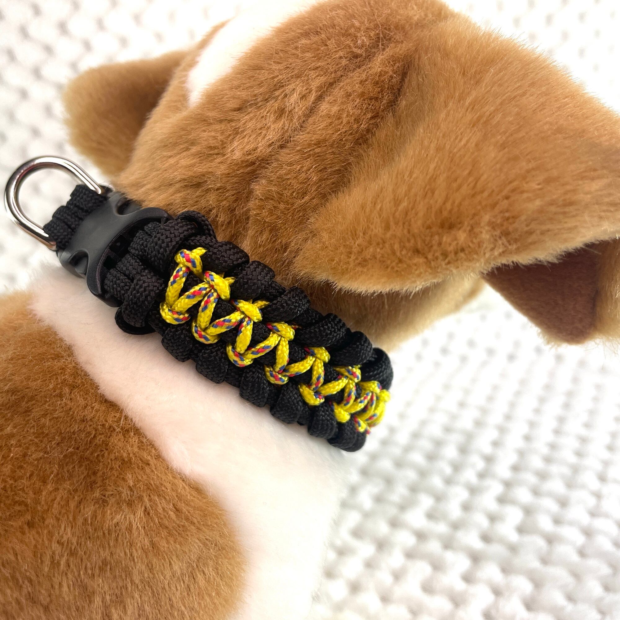 公式]パラコード犬首輪＃270 平結びのアレンジ首輪 | 犬猫の皮膚に