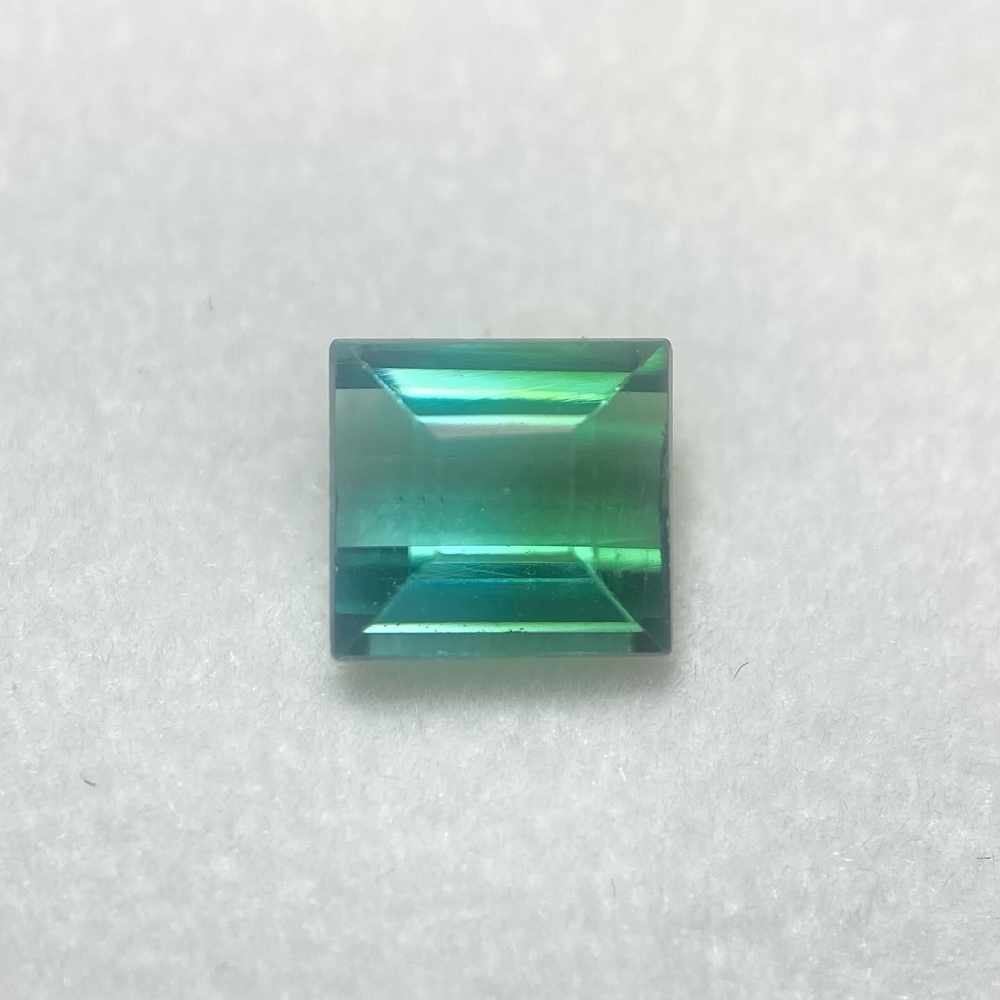 癒しのカラーコンビネーション トルマリン