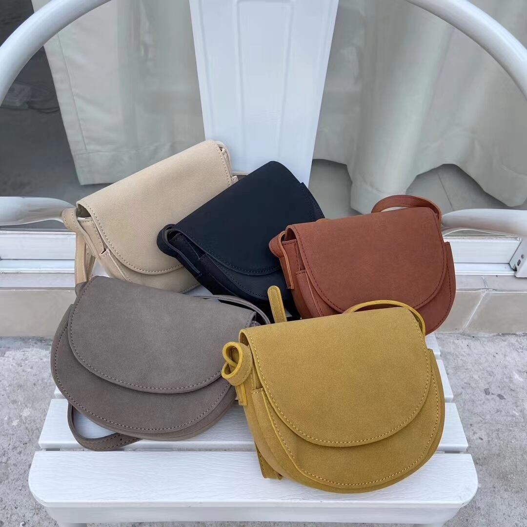 セミサークル フラップショルダーバッグ　AS119−8818